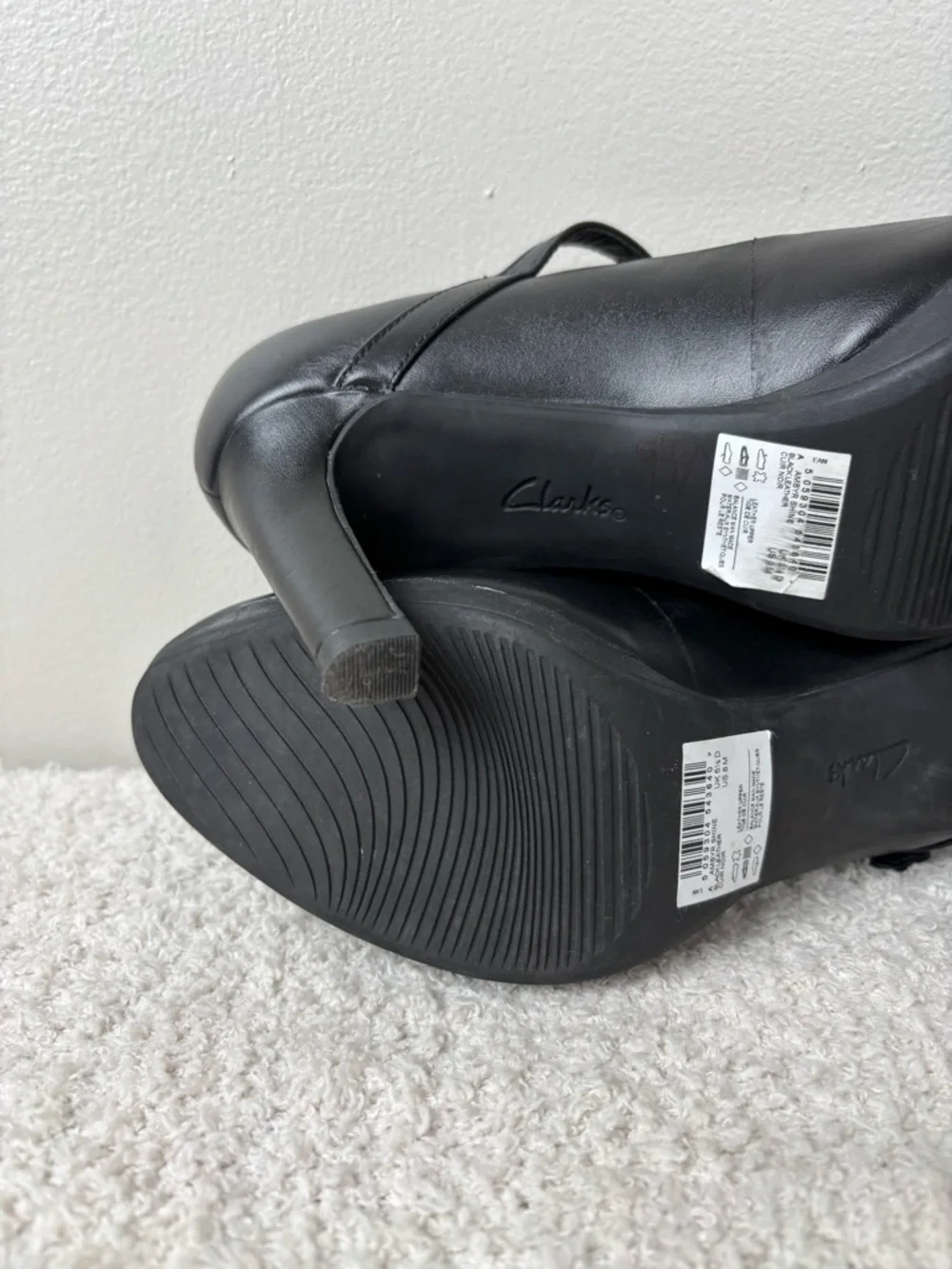 Clarks Heels Womens 8 Black Ambyr Shine Mary Jane Leather Buckle Strap Pumps